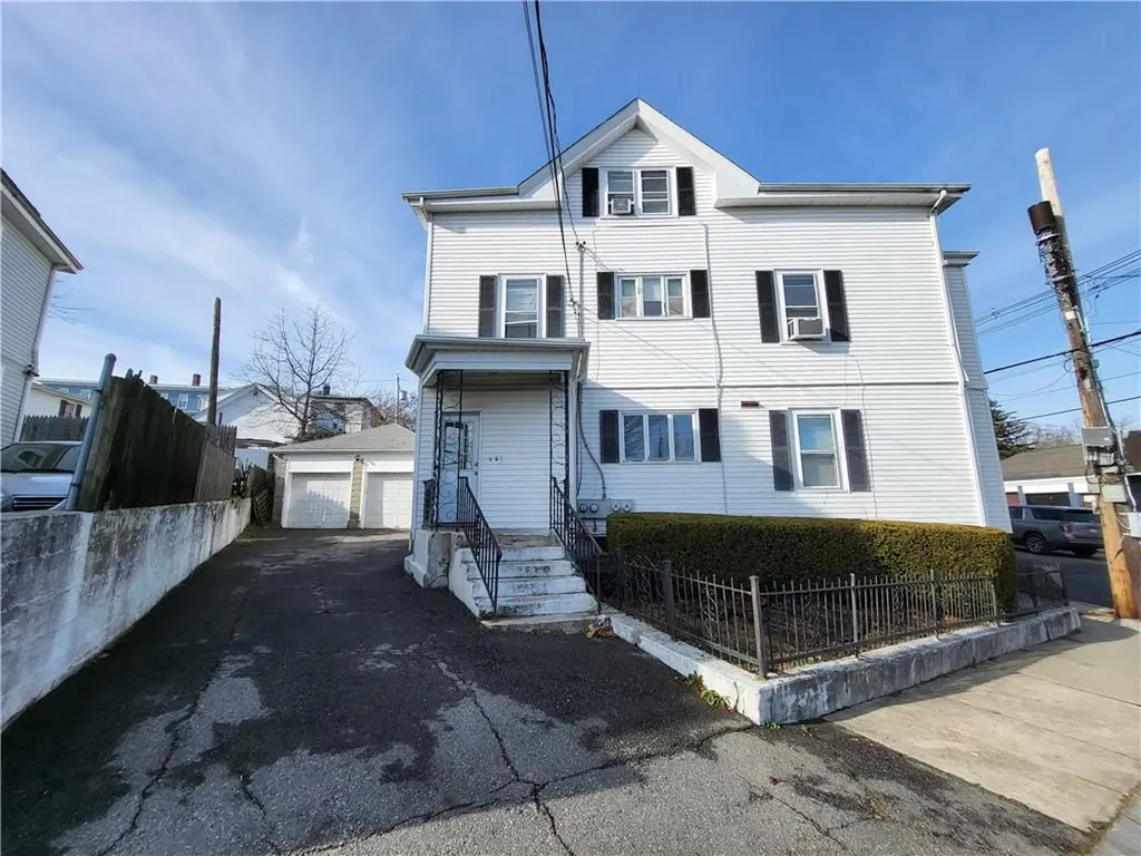 406 Admiral Street Providence RI 02908
