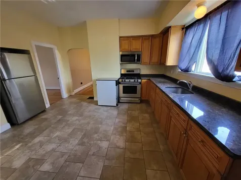 406 Admiral Street Providence RI 02908