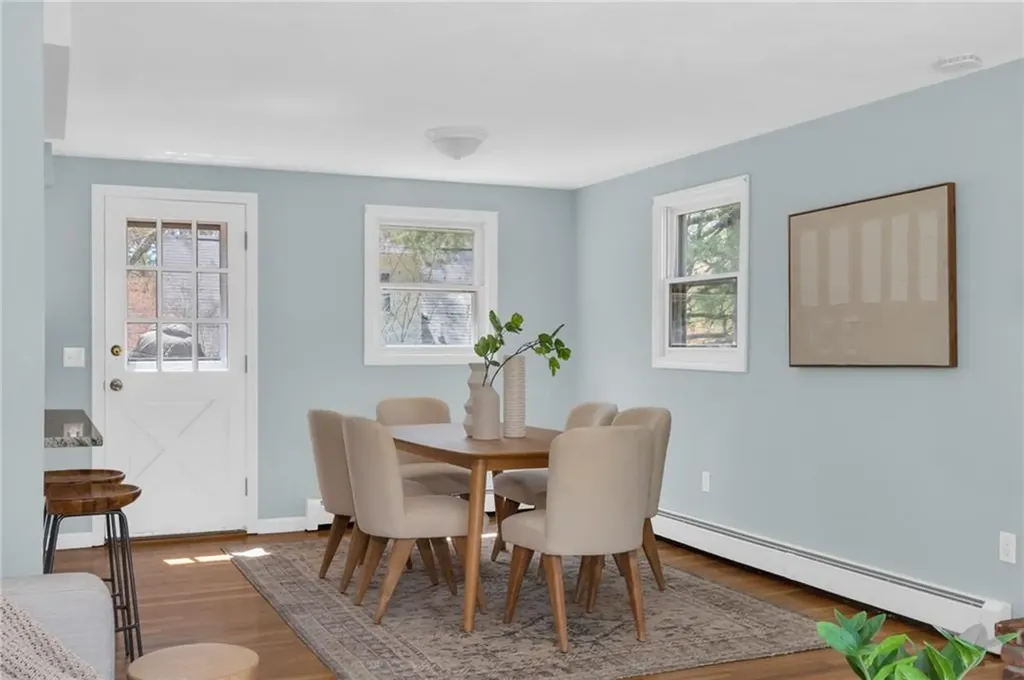 6 Acre Avenue Barrington RI 02806
