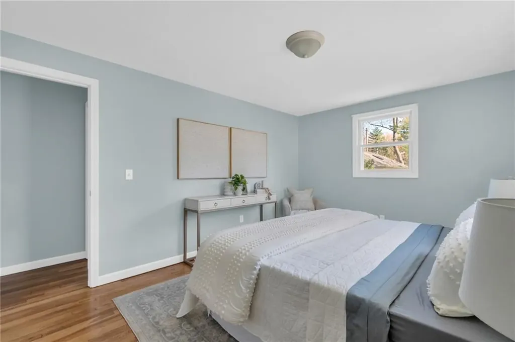 6 Acre Avenue Barrington RI 02806
