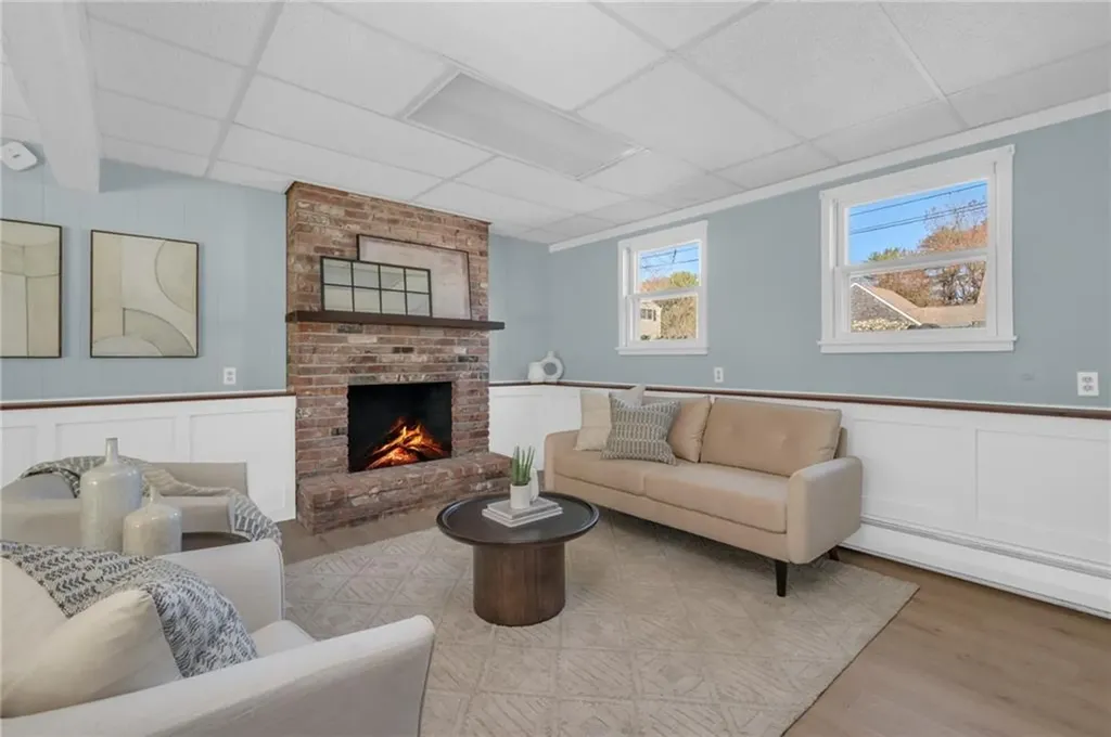 6 Acre Avenue Barrington RI 02806