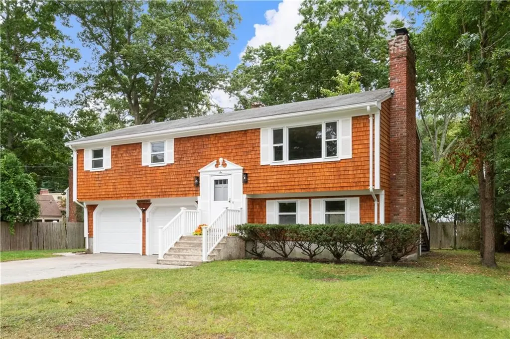 6 Acre Avenue Barrington RI 02806