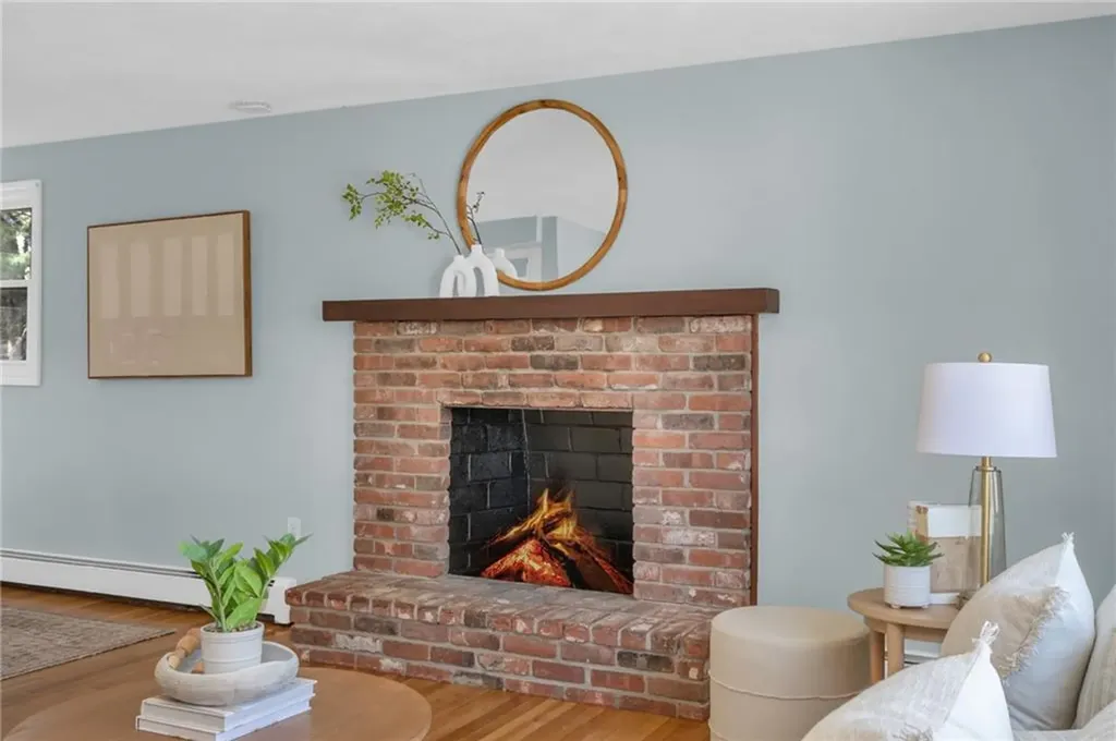 6 Acre Avenue Barrington RI 02806