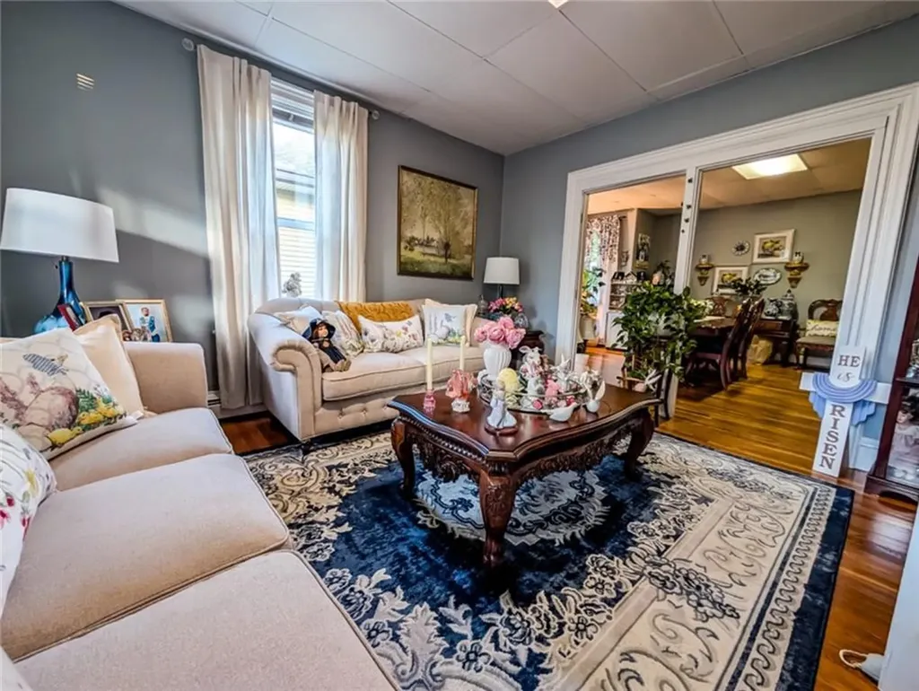 20 Henry Street Cranston RI 02905