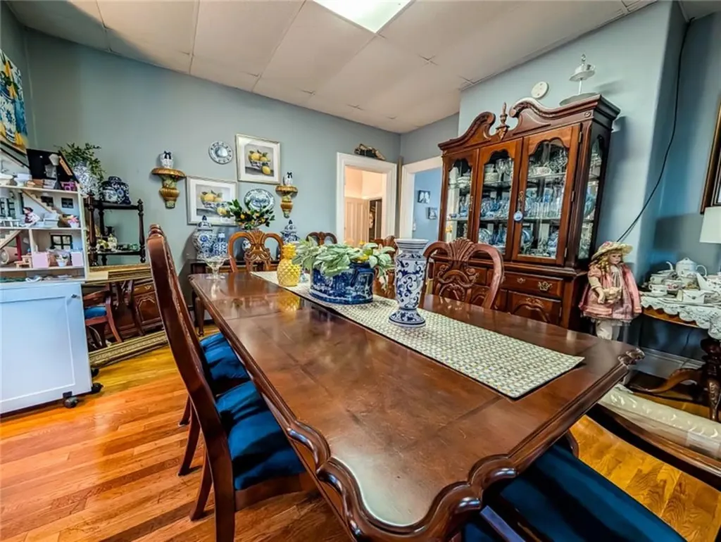 20 Henry Street Cranston RI 02905