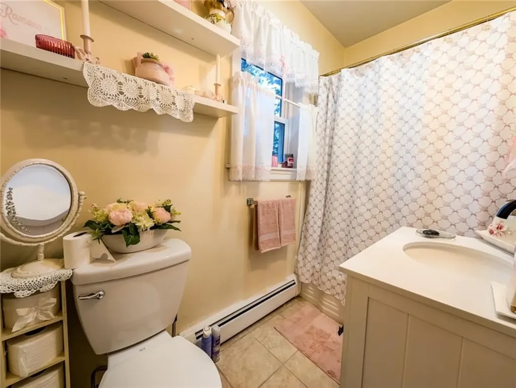 20 Henry Street Cranston RI 02905