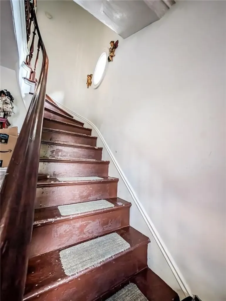 20 Henry Street Cranston RI 02905