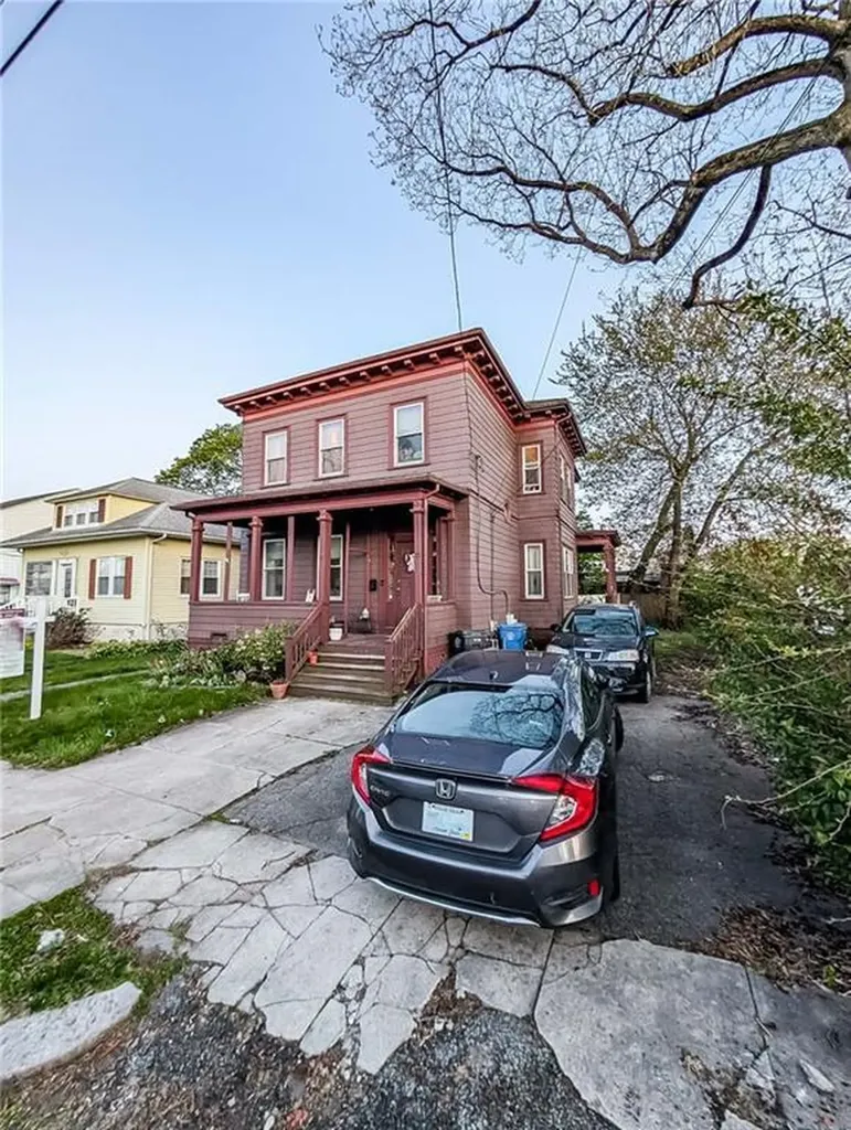 20 Henry Street Cranston RI 02905