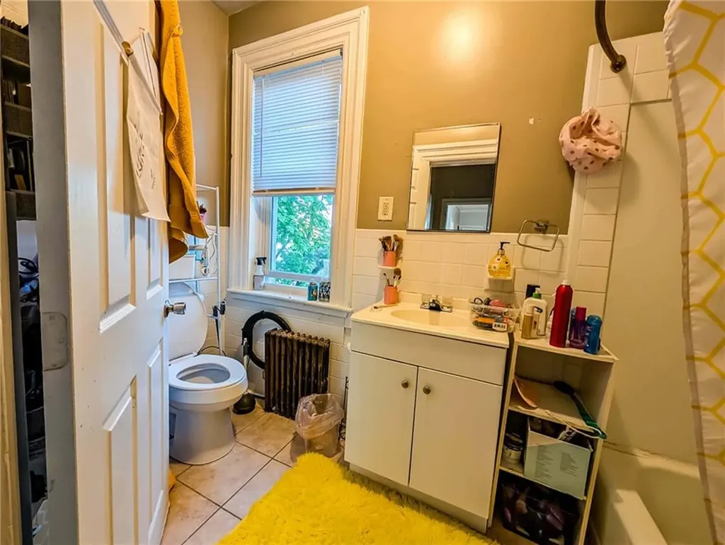 20 Henry Street Cranston RI 02905
