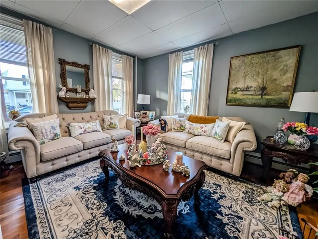 20 Henry Street Cranston RI 02905