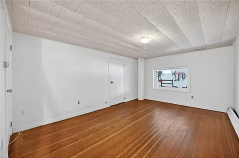 68 Madeleine Avenue Woonsocket RI 02895