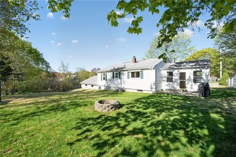 68 Madeleine Avenue Woonsocket RI 02895