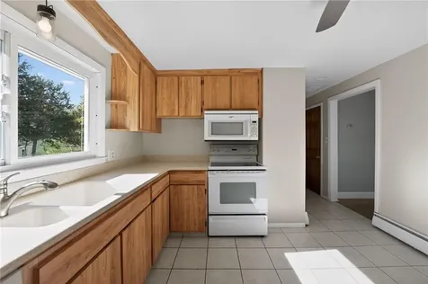 68 Madeleine Avenue Woonsocket RI 02895