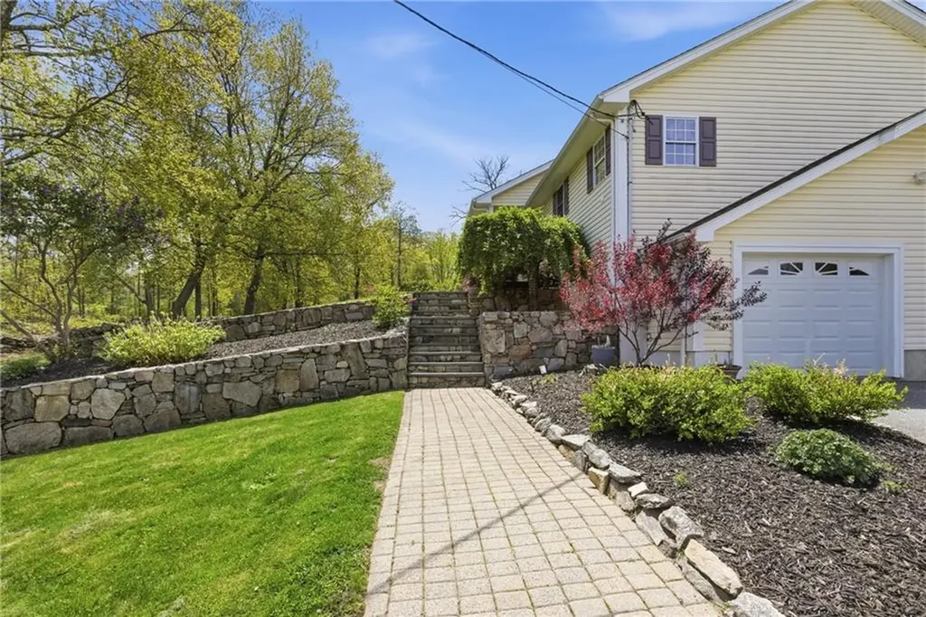 99 Burlingame Road Smithfield RI 02917