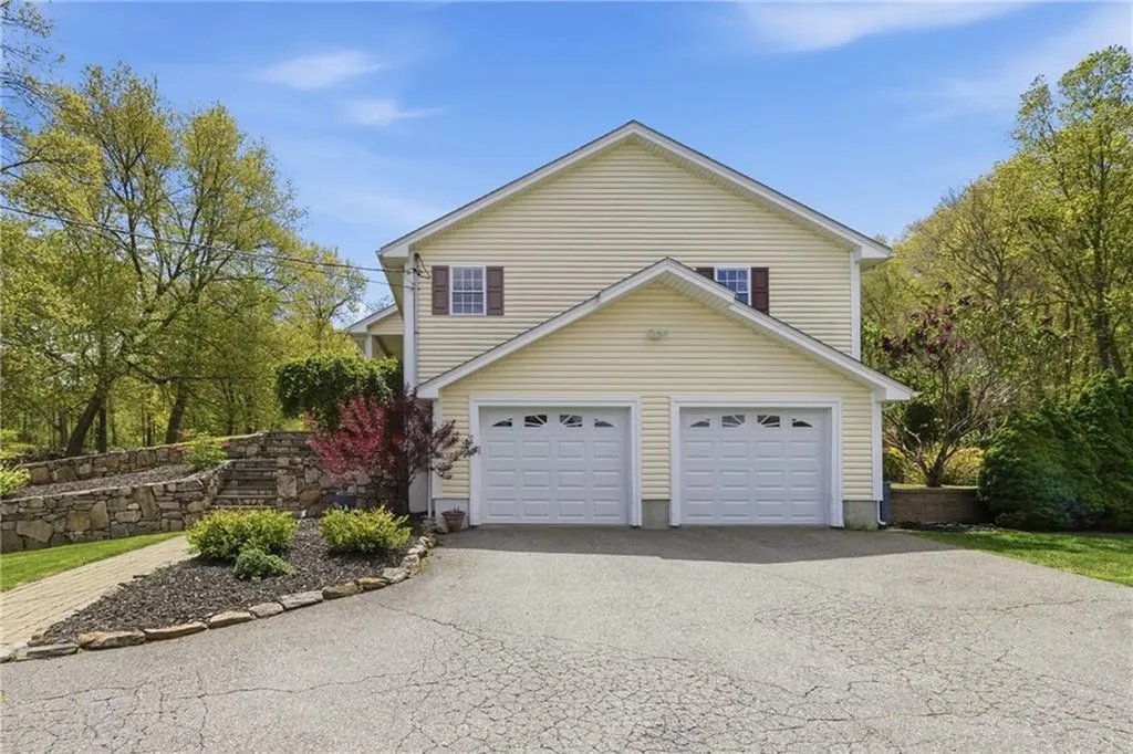 99 Burlingame Road Smithfield RI 02917