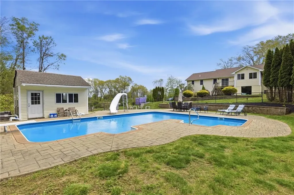 99 Burlingame Road Smithfield RI 02917