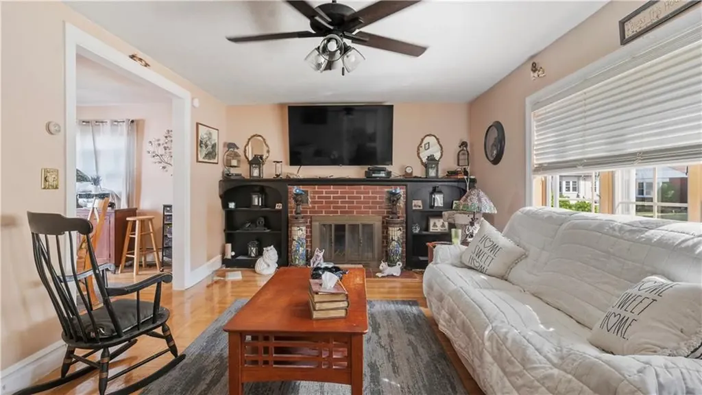 21 Brookwood Road Cranston RI 02920