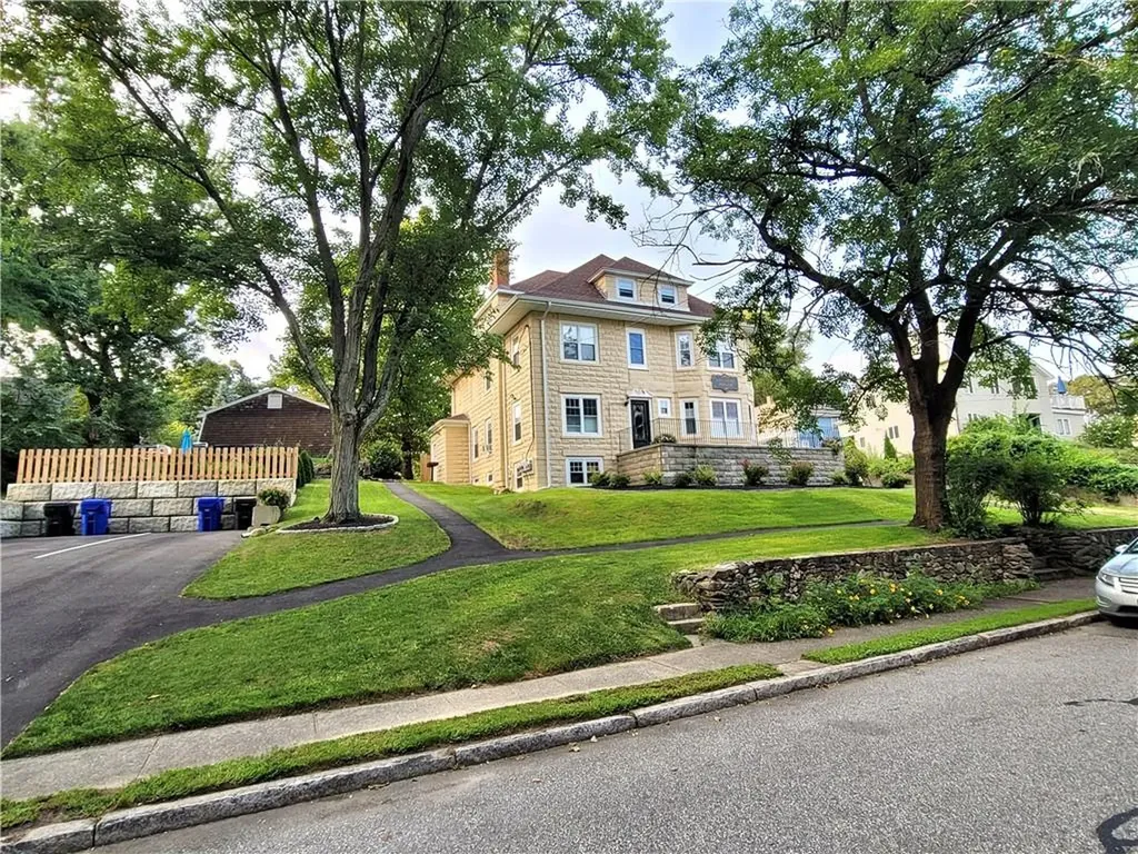 141 Bourne Avenue East Providence RI 02916