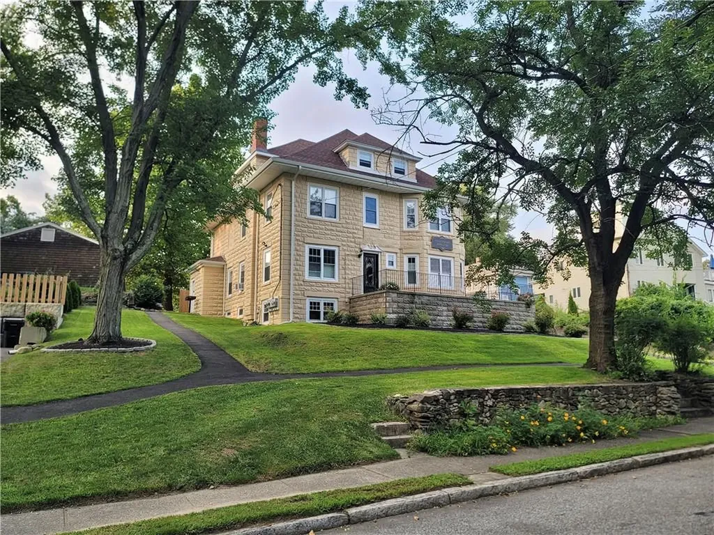 141 Bourne Avenue East Providence RI 02916