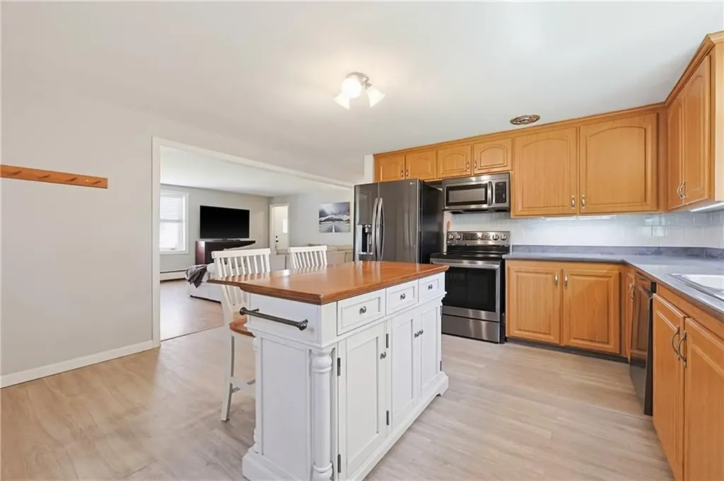 26 Alton Ave Avenue Cumberland RI 02864