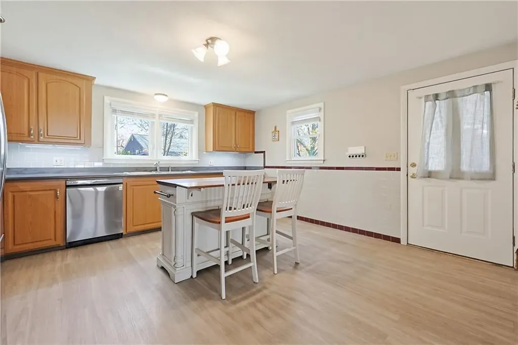 26 Alton Ave Avenue Cumberland RI 02864