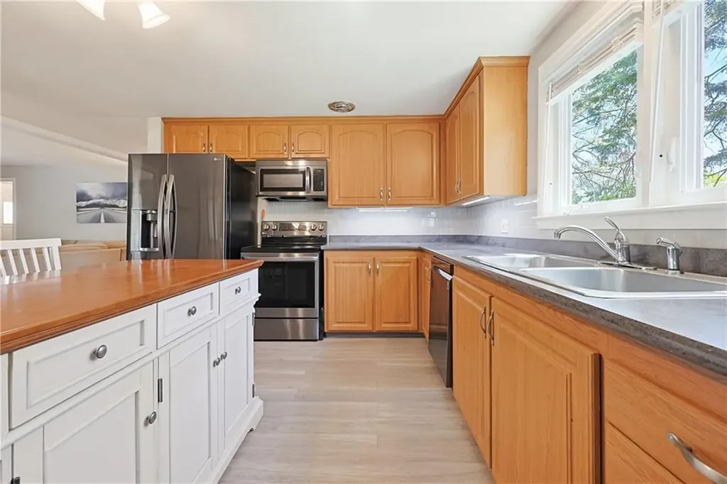 26 Alton Ave Avenue Cumberland RI 02864