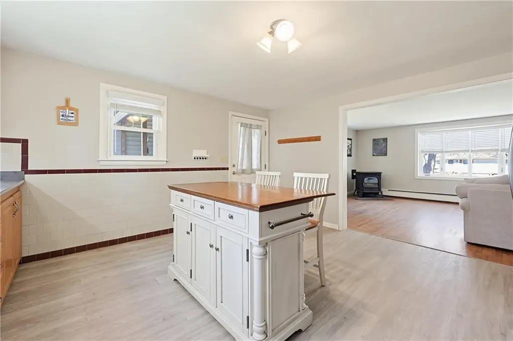 26 Alton Ave Avenue Cumberland RI 02864