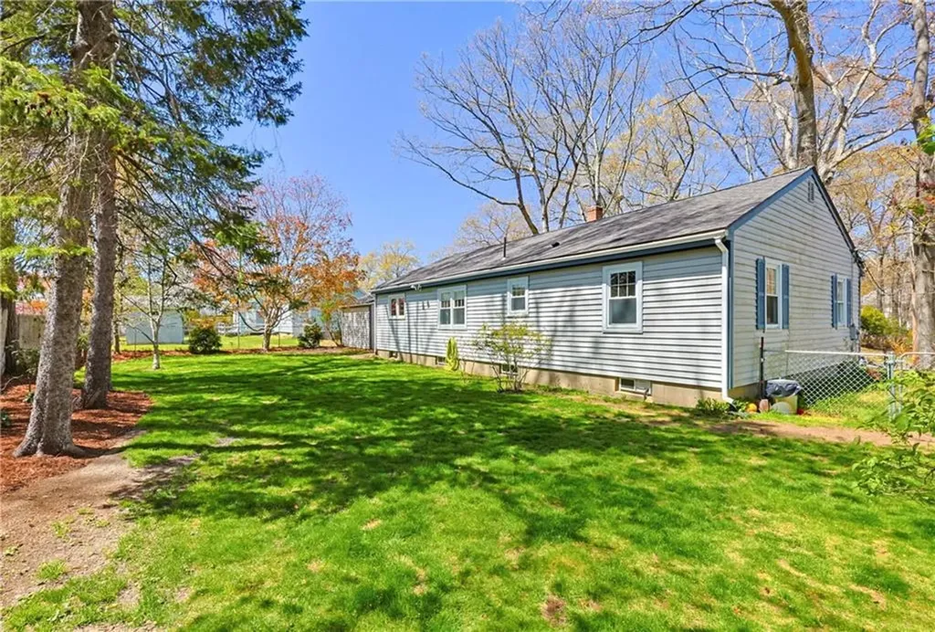 26 Alton Ave Avenue Cumberland RI 02864