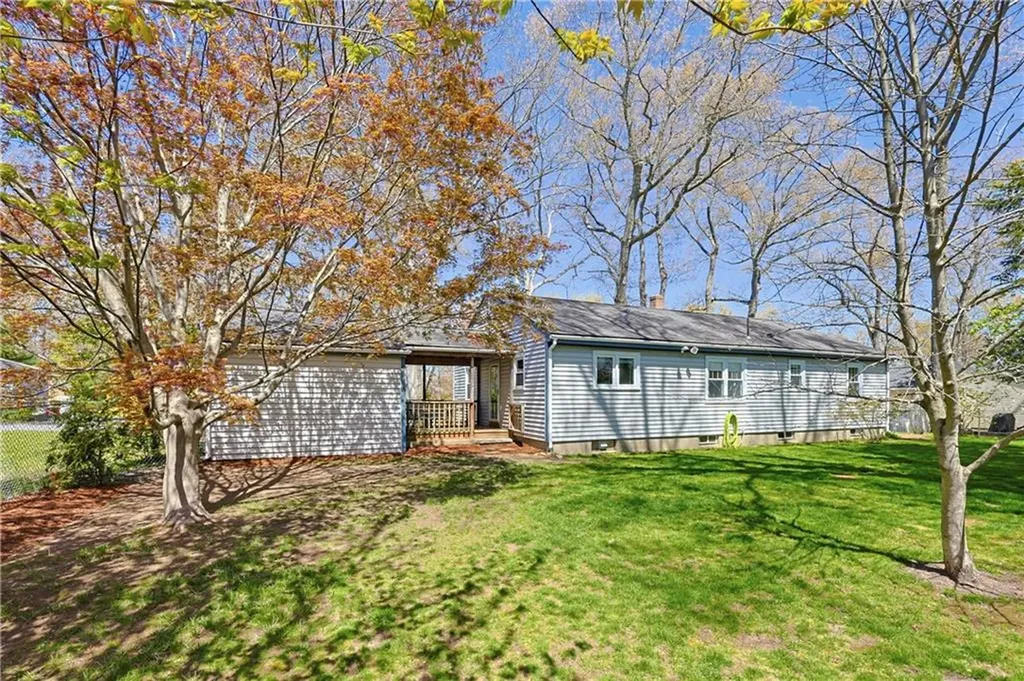 26 Alton Ave Avenue Cumberland RI 02864