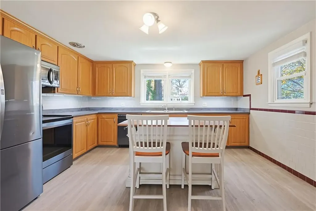 26 Alton Ave Avenue Cumberland RI 02864