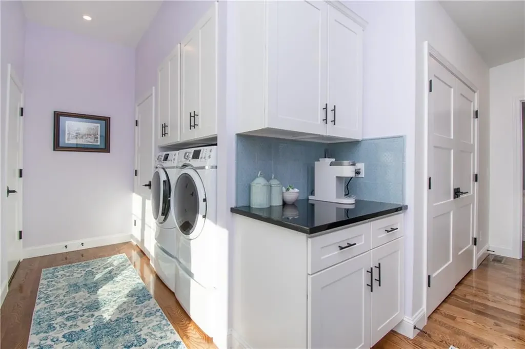 58 Collins Street Bristol RI 02809