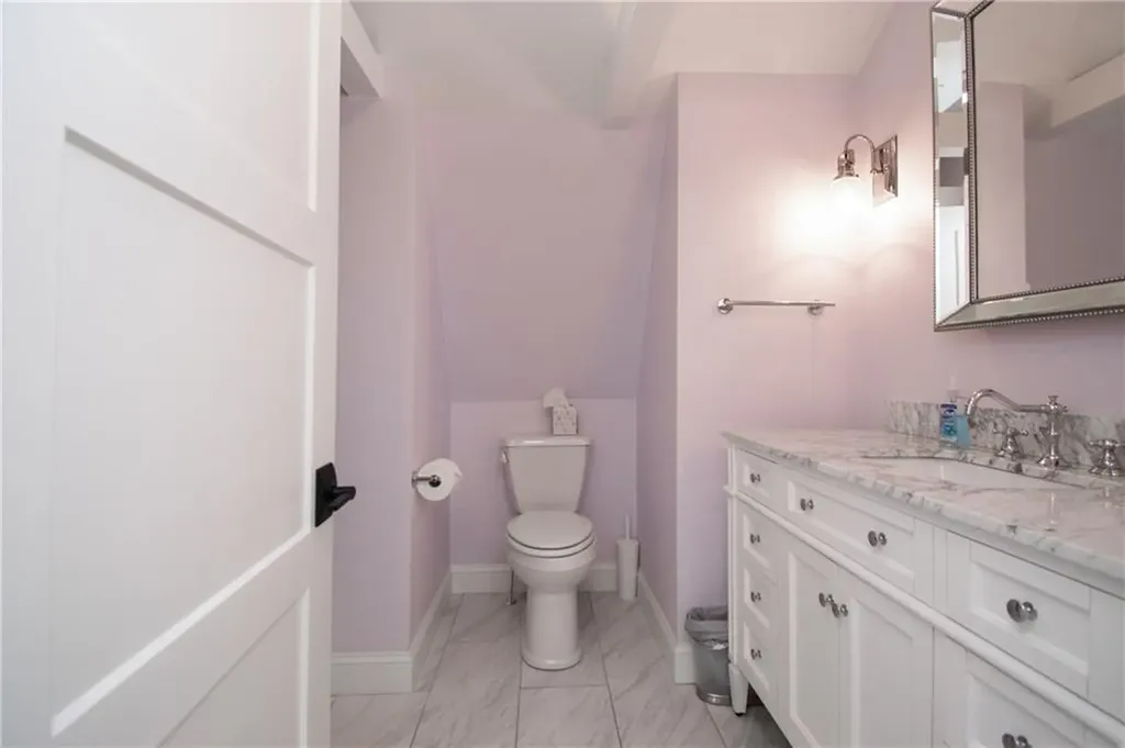 58 Collins Street Bristol RI 02809