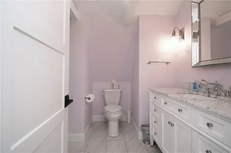 58 Collins Street Bristol RI 02809