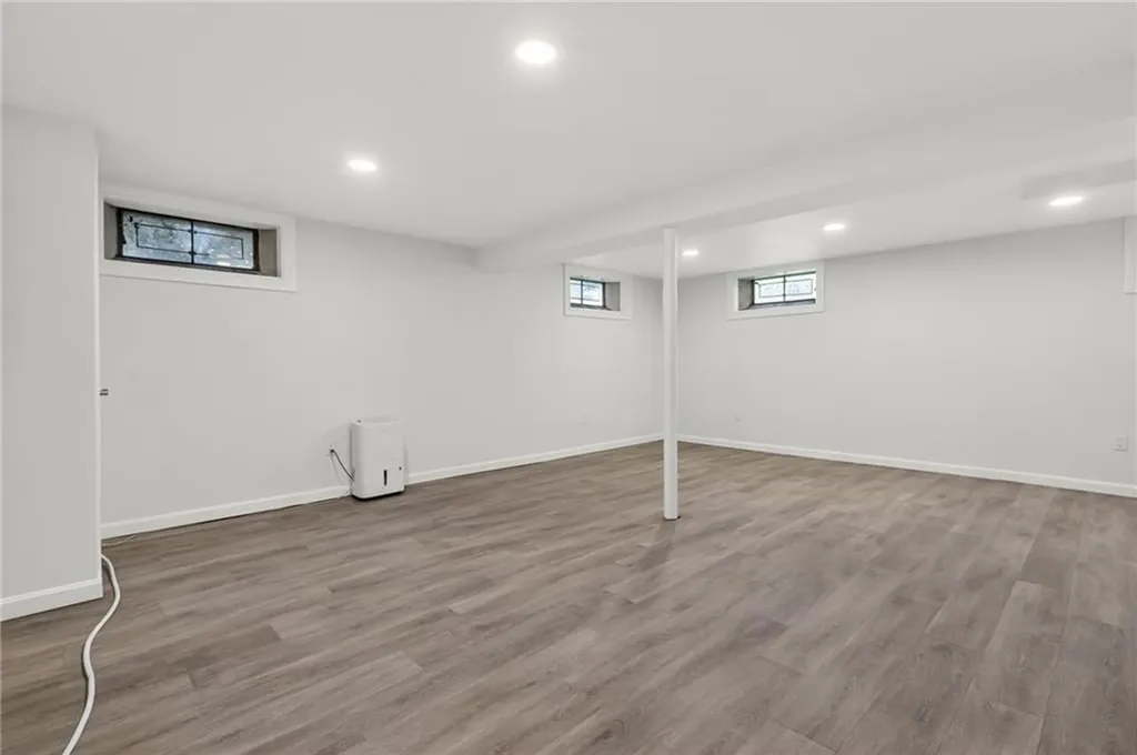 101 Bateman Avenue Cranston RI 02920