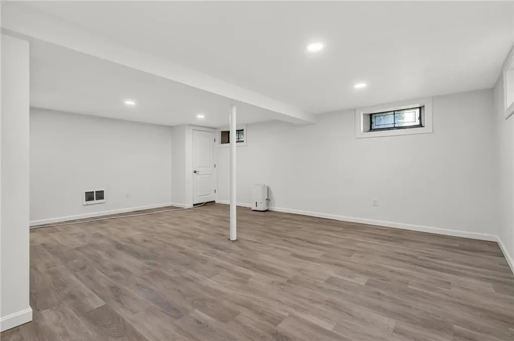 101 Bateman Avenue Cranston RI 02920