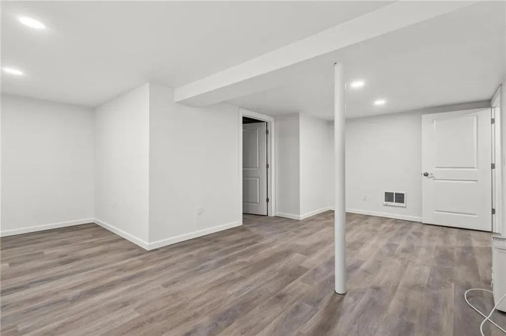 101 Bateman Avenue Cranston RI 02920