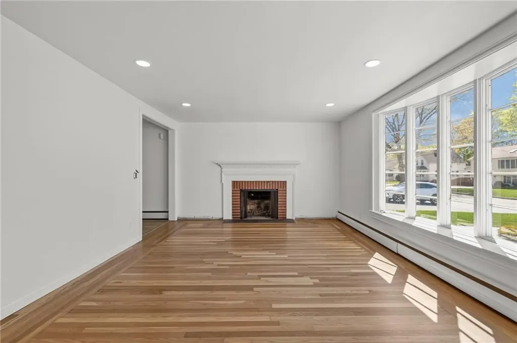 101 Bateman Avenue Cranston RI 02920