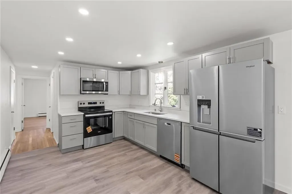 101 Bateman Avenue Cranston RI 02920