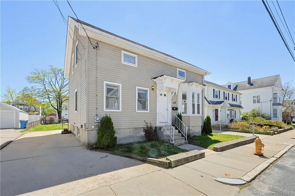 11 John Street Cumberland RI 02864