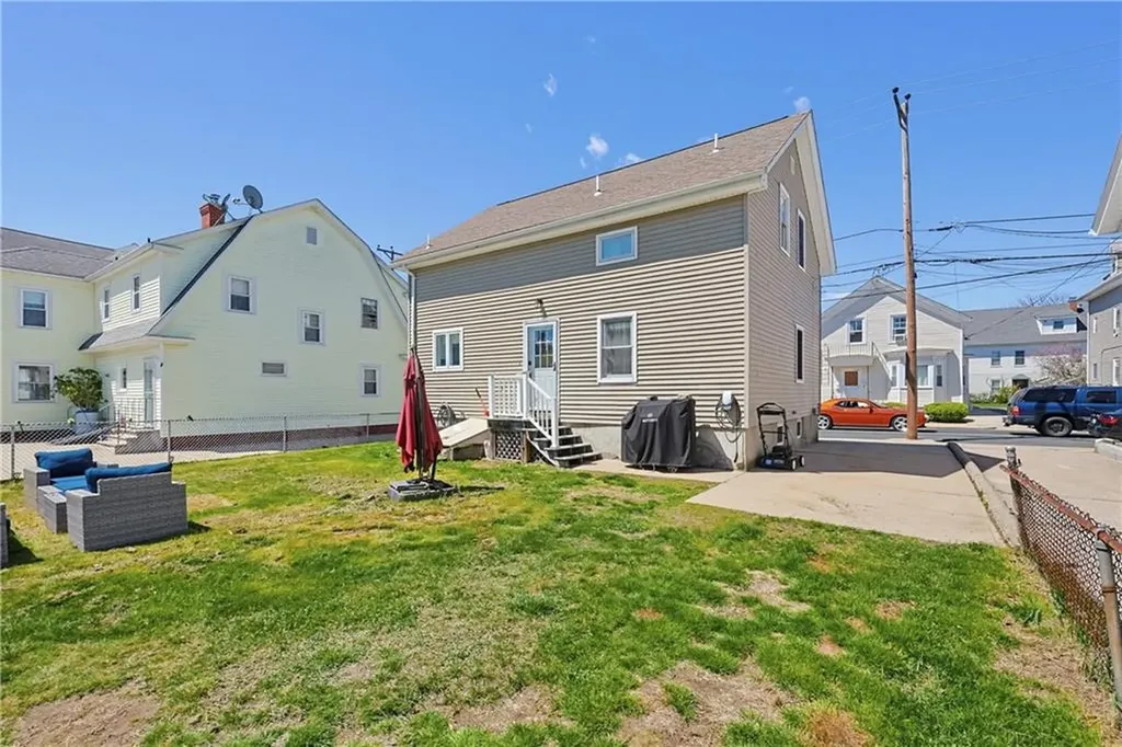 11 John Street Cumberland RI 02864