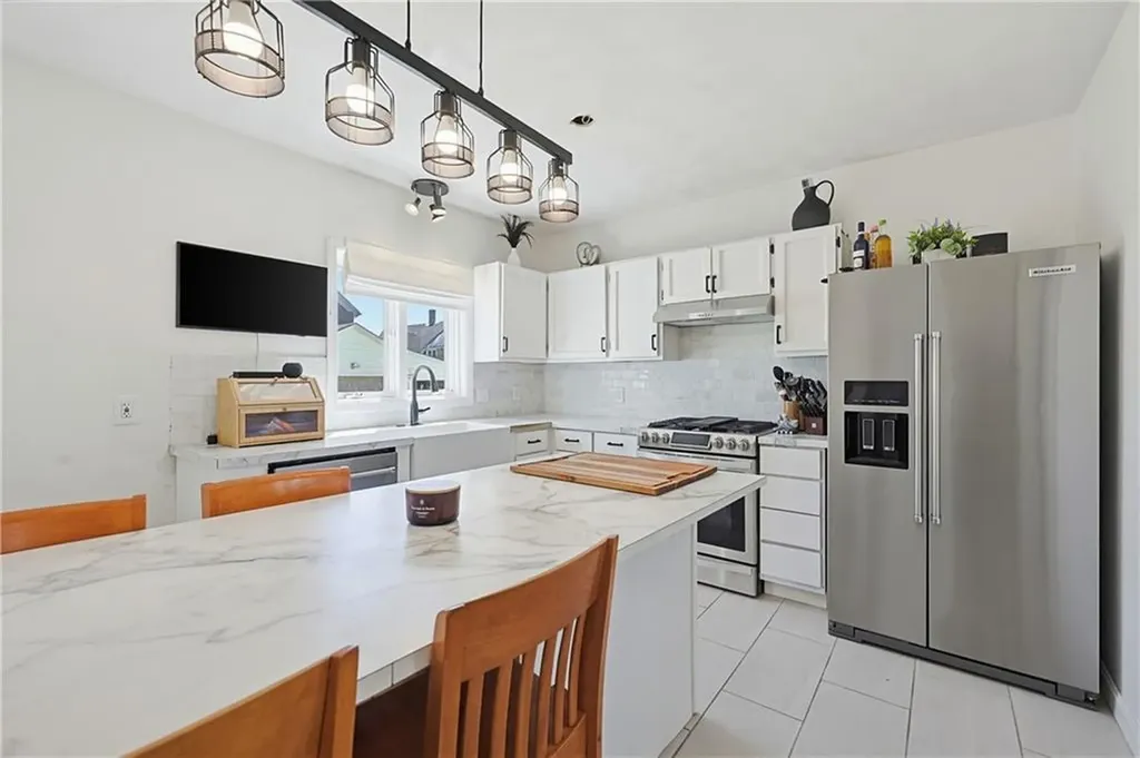 11 John Street Cumberland RI 02864