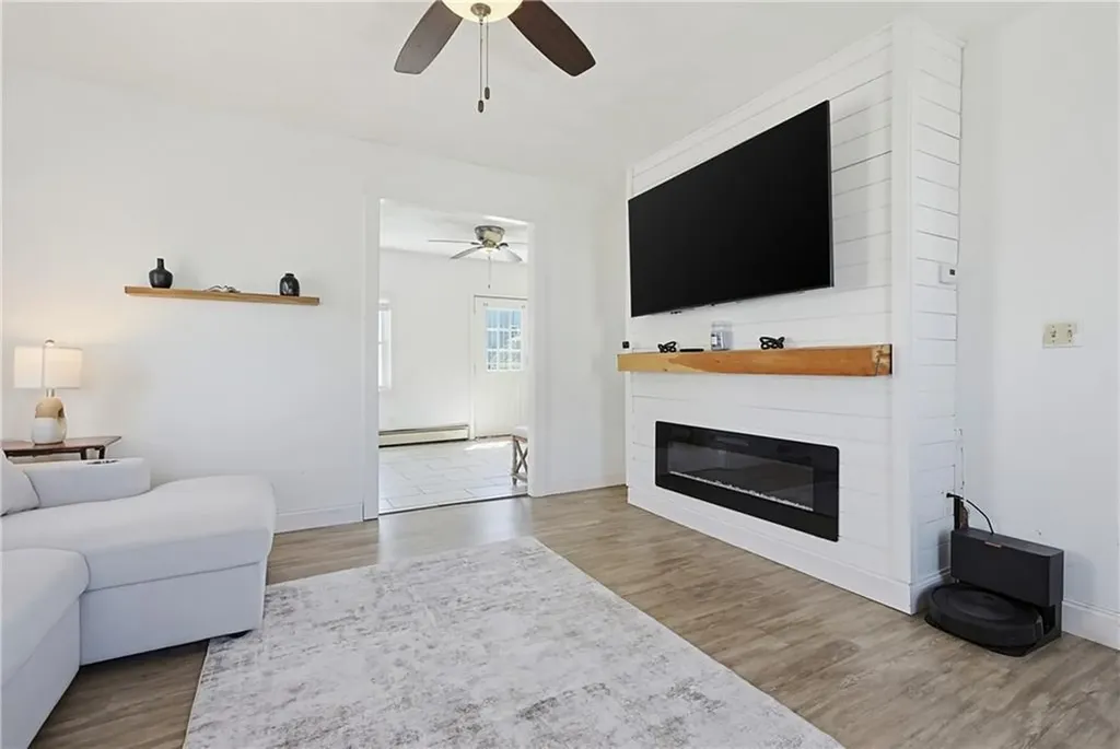 11 John Street Cumberland RI 02864