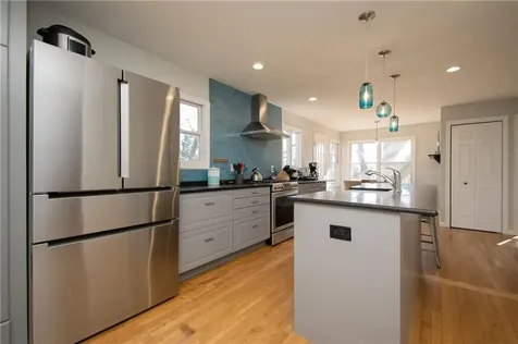 20 Findlay Place Newport RI 02840
