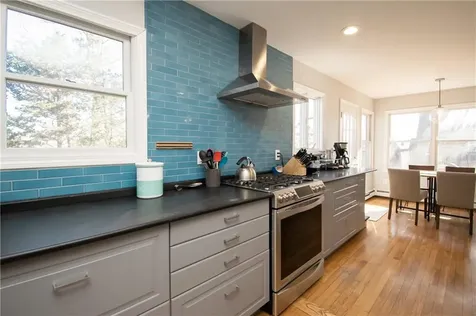20 Findlay Place Newport RI 02840