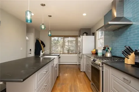 20 Findlay Place Newport RI 02840