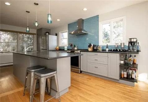 20 Findlay Place Newport RI 02840