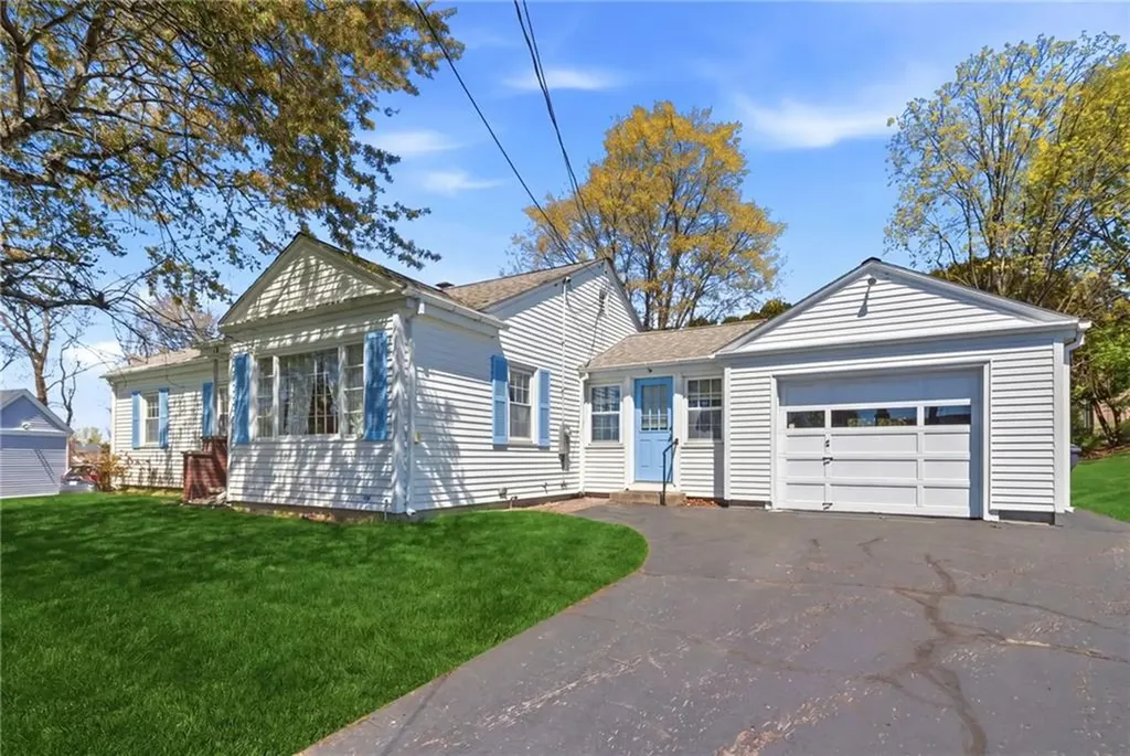 15 Valley View Drive Cumberland RI 02864