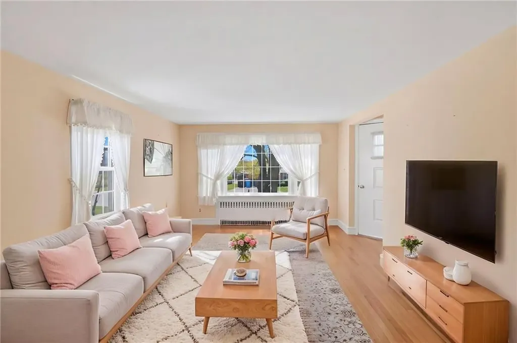 15 Valley View Drive Cumberland RI 02864