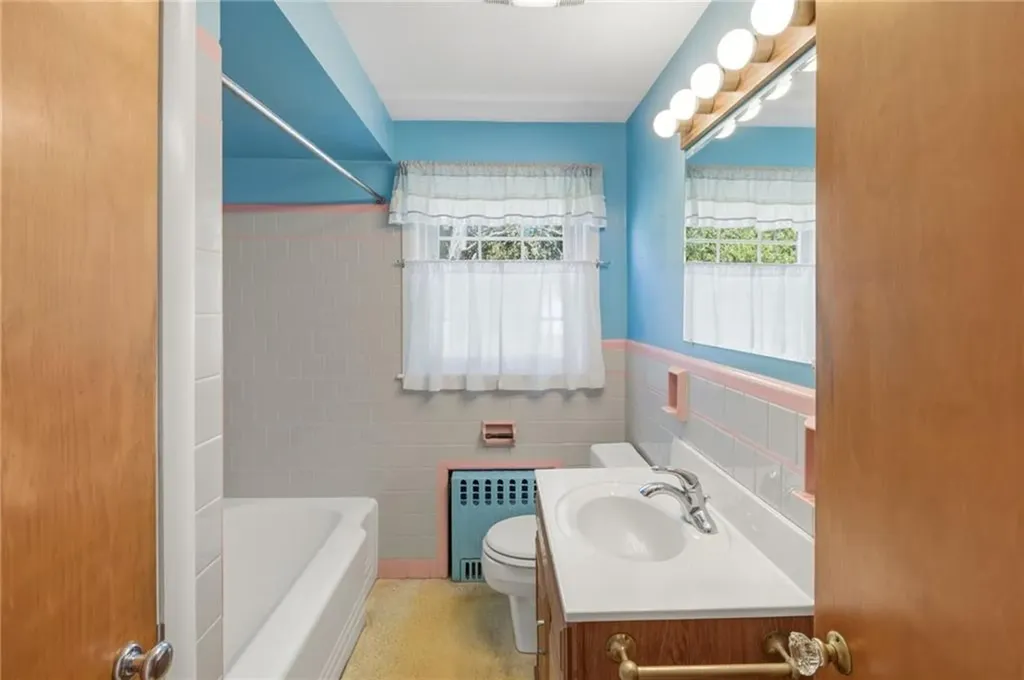 15 Valley View Drive Cumberland RI 02864