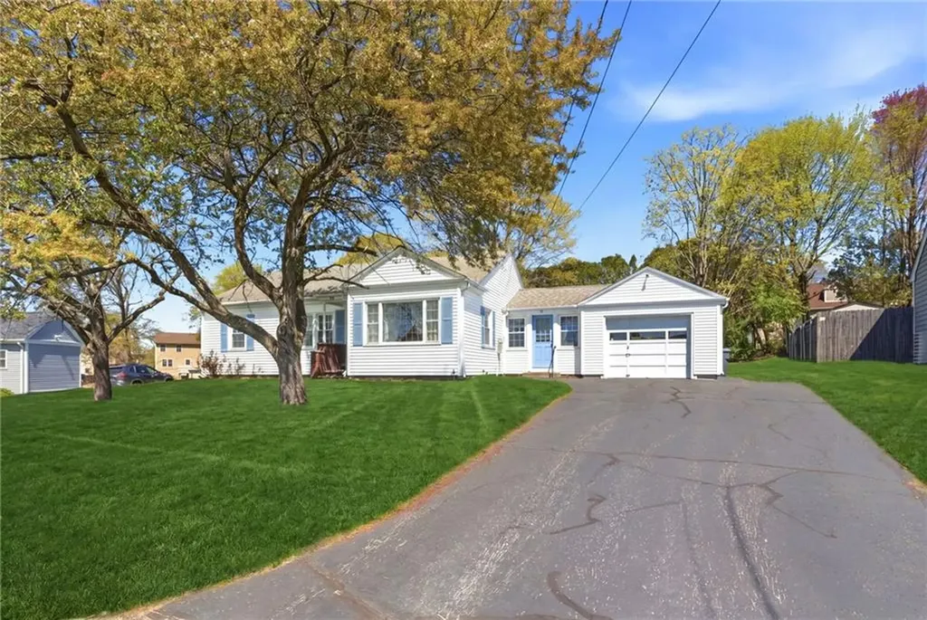 15 Valley View Drive Cumberland RI 02864